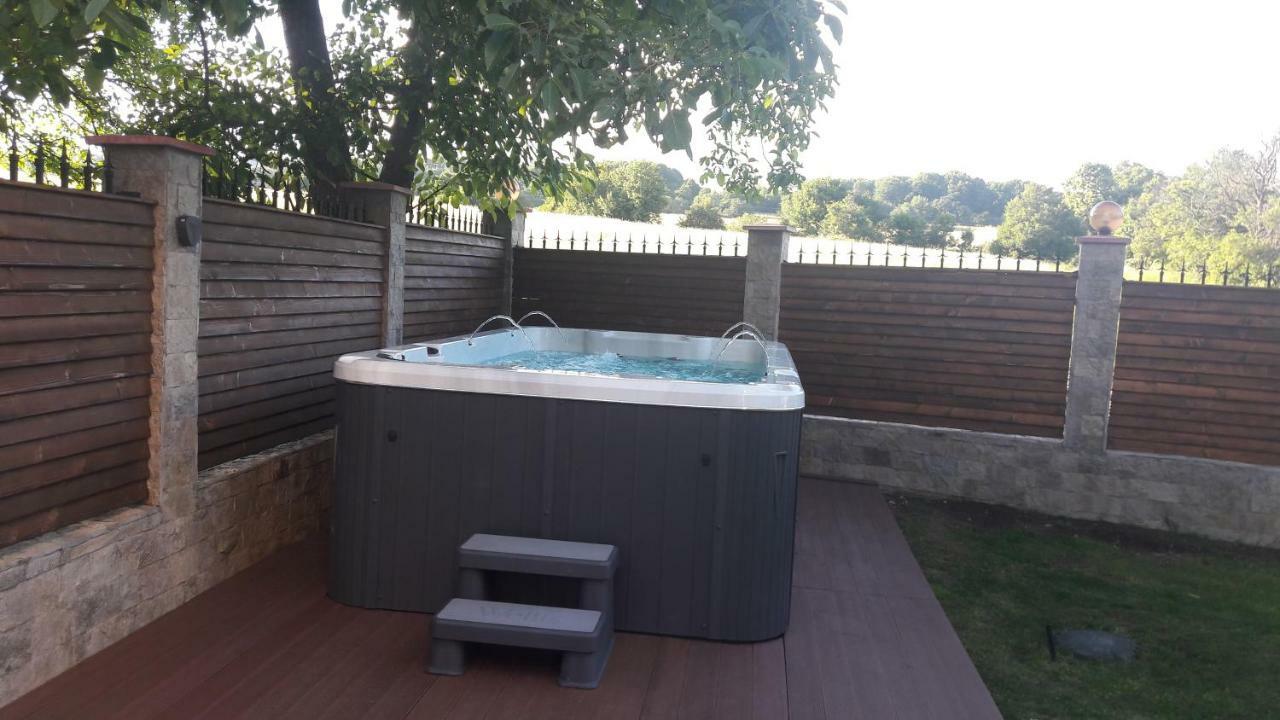 Lakata Guest House Zasele 外观 照片