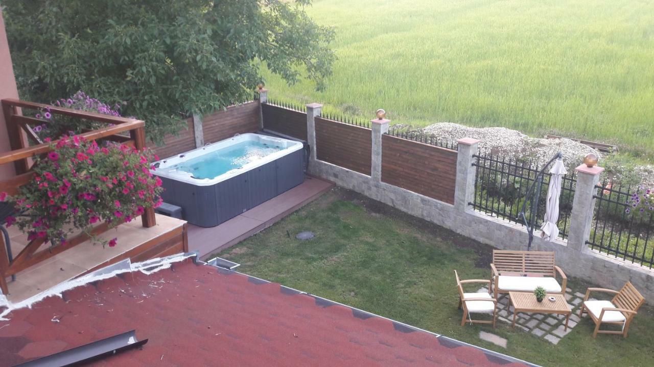 Lakata Guest House Zasele 外观 照片